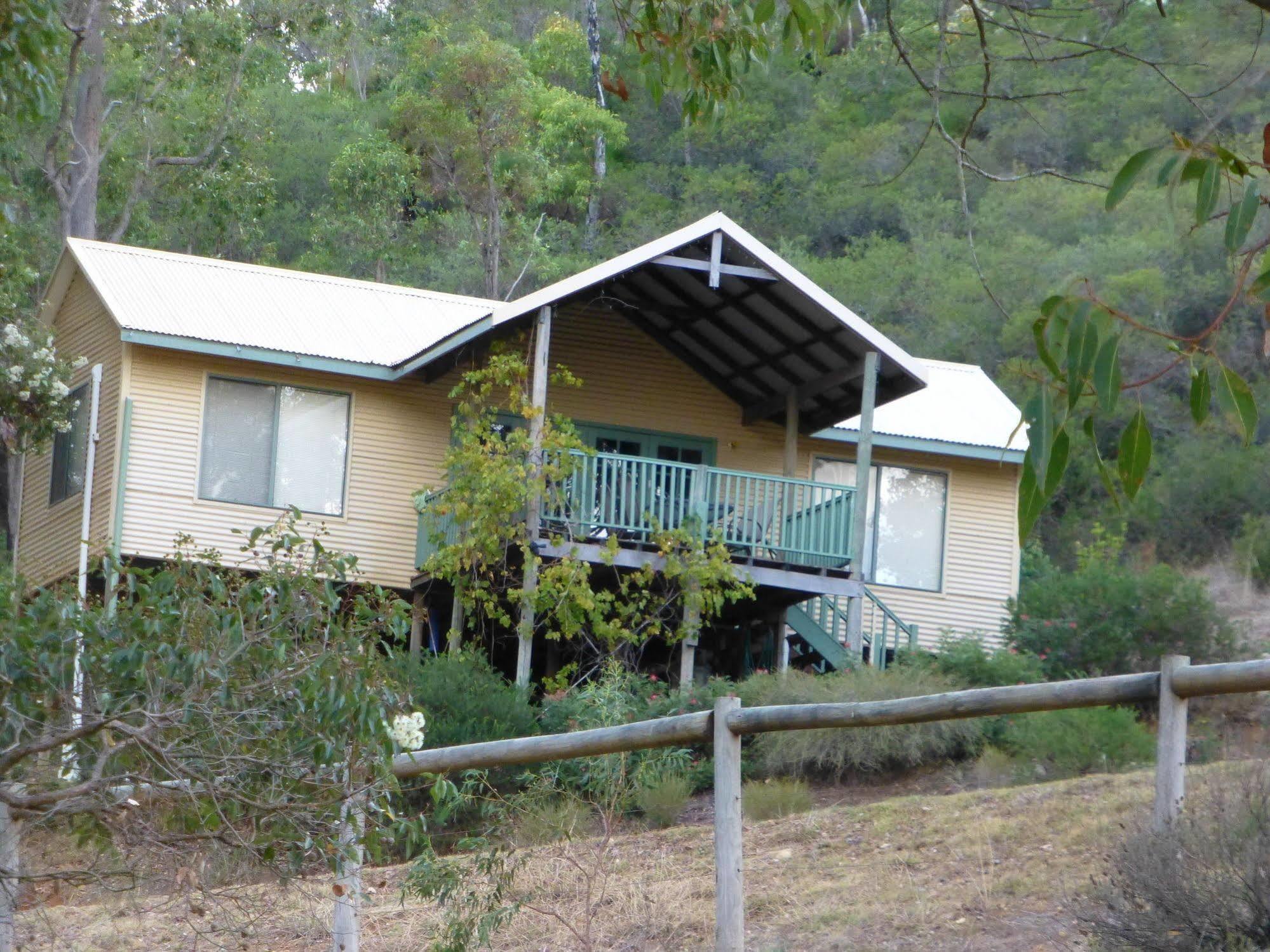 Nannup Valley Chalets Hotel Exterior photo
